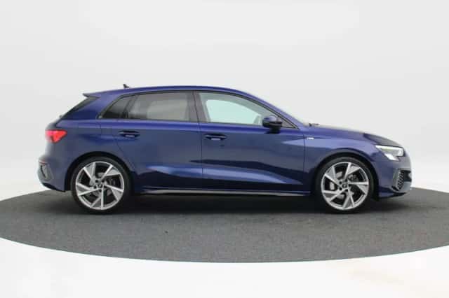 Audi A3 (2021) thumbnail 6