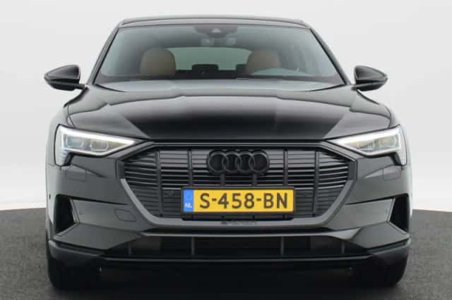 Audi e-tron (2022) thumbnail 5