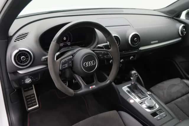 Audi S3 (2019) thumbnail 3
