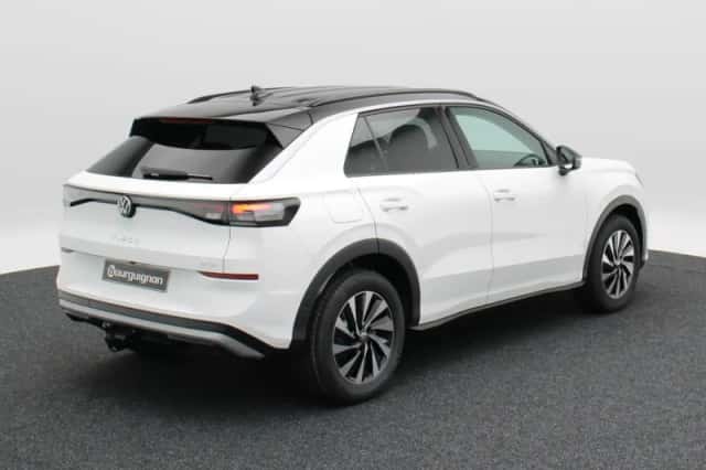 Volkswagen T-Roc (2026) thumbnail 2