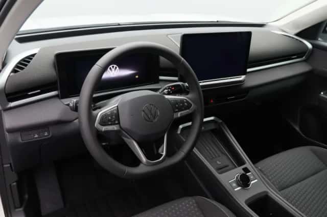 Volkswagen T-Roc (2026) thumbnail 3