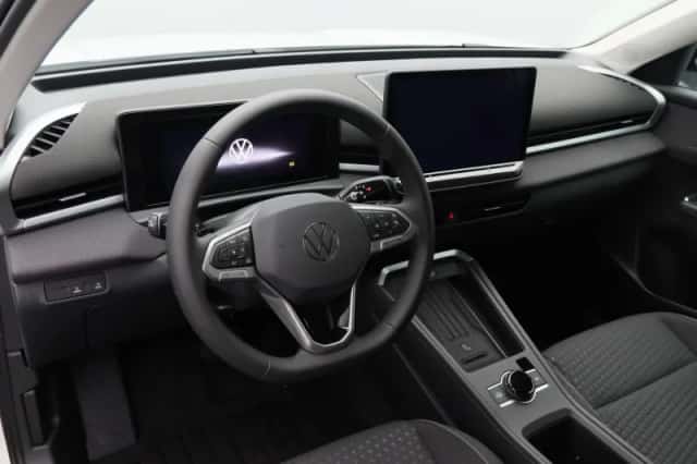 Volkswagen T-Roc (2026) thumbnail 3