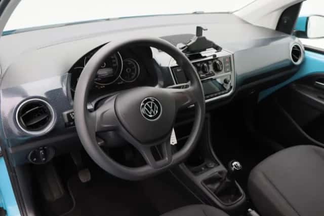 Volkswagen Up! (2023) thumbnail 4