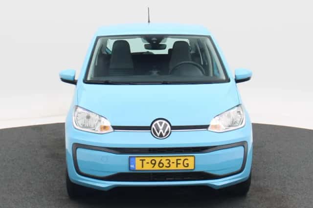 Volkswagen Up! (2023) thumbnail 5