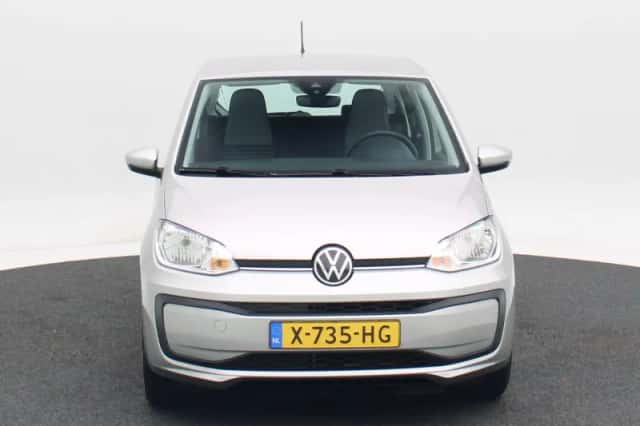 Volkswagen Up! (2023) thumbnail 5