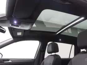 Volkswagen Tiguan (2023) thumbnail 24