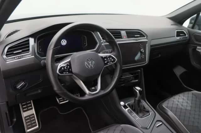 Volkswagen Tiguan (2023) thumbnail 4