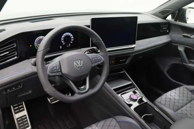Volkswagen Tiguan (2026) thumbnail 3