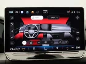 Volkswagen Golf thumbnail 32