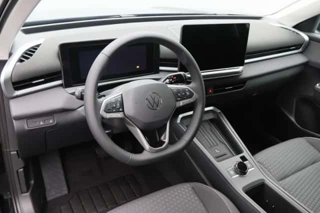 Volkswagen T-Roc (2026) thumbnail 3