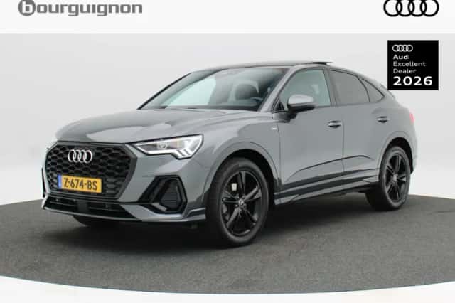 Audi Q3 (2023) thumbnail 1