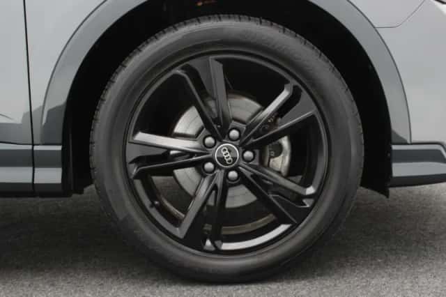 Audi Q3 (2023) thumbnail 5