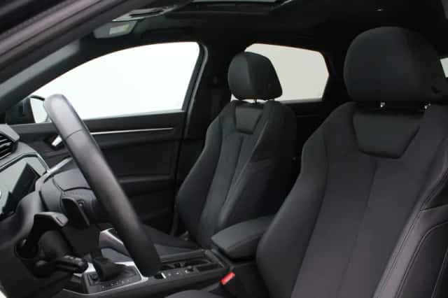 Audi Q3 (2023) thumbnail 6