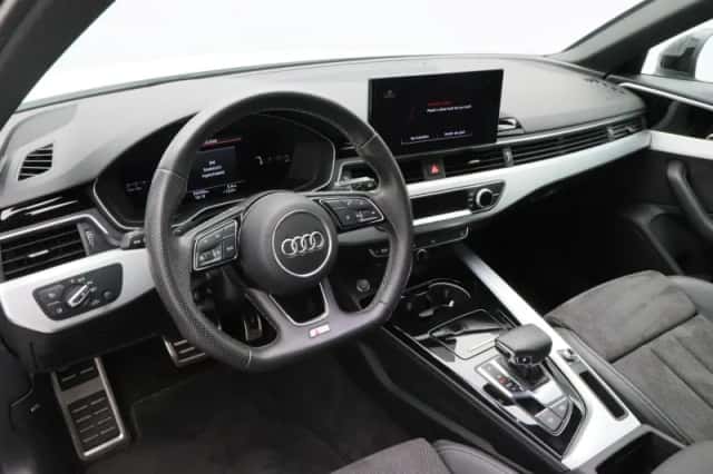 Audi A4 (2020) thumbnail 3