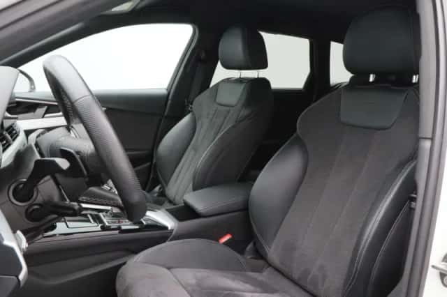 Audi A4 (2020) thumbnail 5