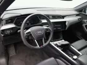 Audi e-tron (2022) thumbnail 3