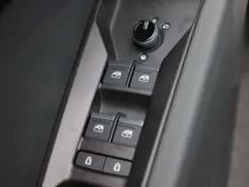 Audi Q4 thumbnail 21