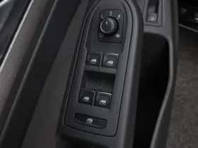 Volkswagen Golf thumbnail 19