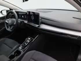 Volkswagen Golf (2025) thumbnail 37