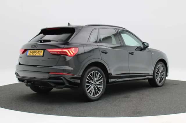 Audi Q3 (2024) thumbnail 3
