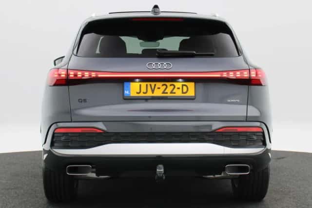 Audi Q5 (2025) thumbnail 4