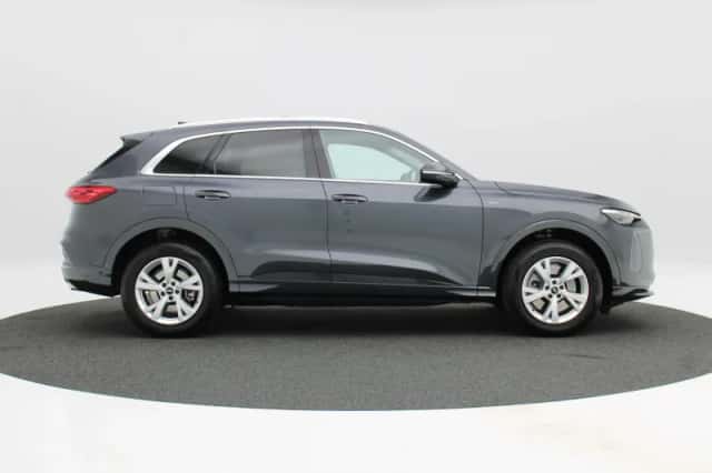 Audi Q5 (2025) thumbnail 5