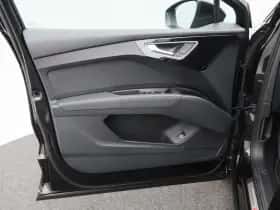 Audi Q4 (2022) thumbnail 18