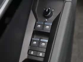 Audi Q4 (2022) thumbnail 19