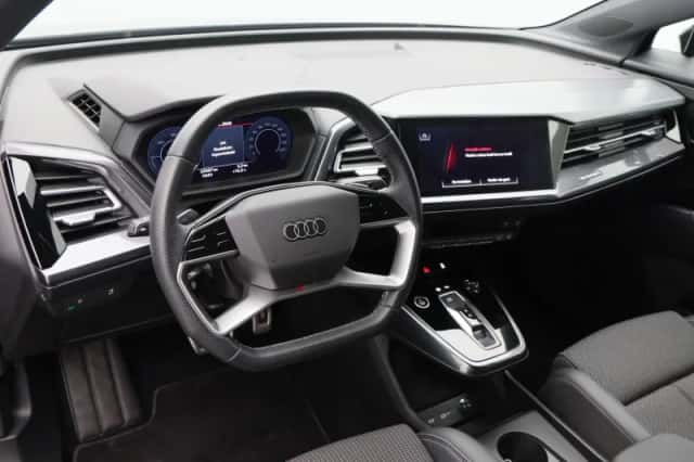 Audi Q4 (2022) thumbnail 4