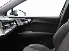 Audi Q4 (2022) thumbnail 32