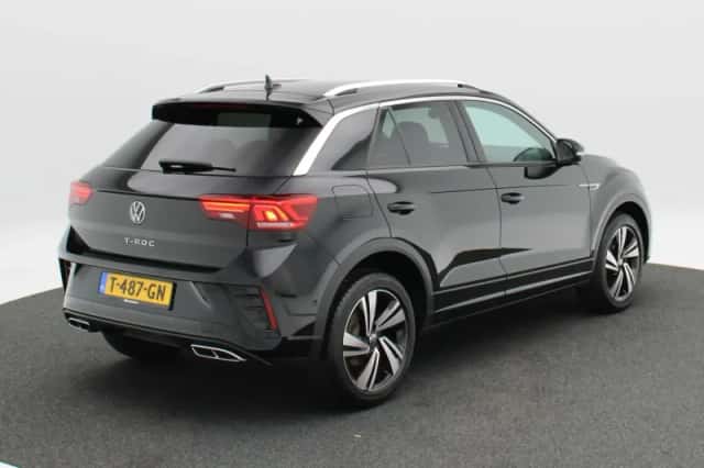 Volkswagen T-Roc (2022) thumbnail 3