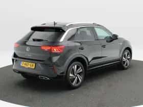 Volkswagen T-Roc (2022) thumbnail 3