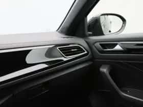 Volkswagen T-Roc (2022) thumbnail 33
