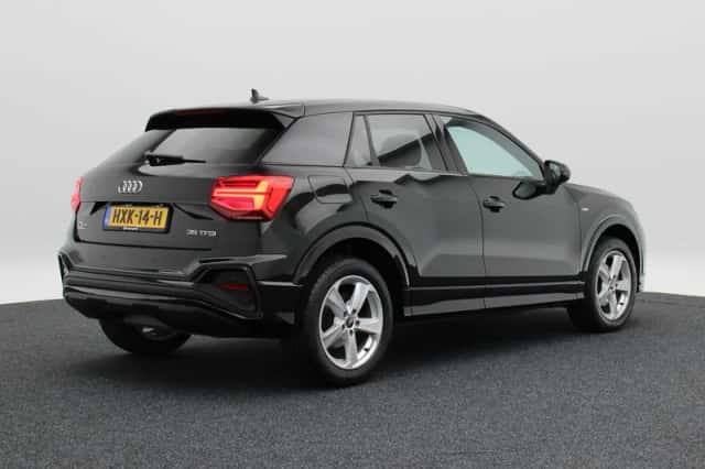 Audi Q2 (2025) thumbnail 2