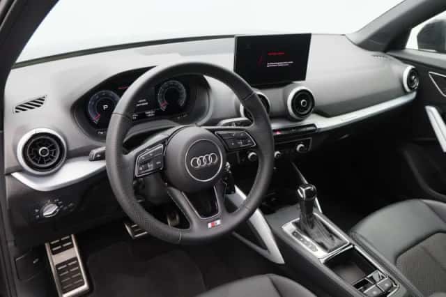 Audi Q2 (2025) thumbnail 3