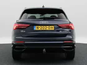 Audi Q3 (2021) thumbnail 5