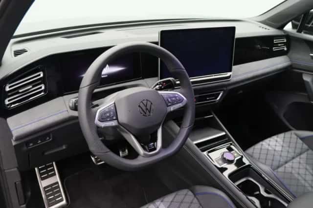 Volkswagen Tiguan (2026) thumbnail 3