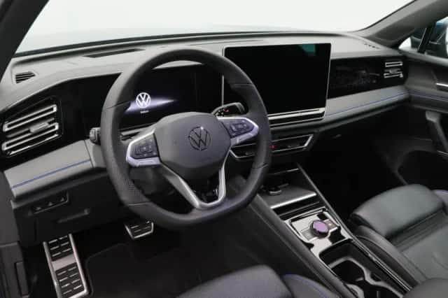 Volkswagen Tiguan (2024) thumbnail 5