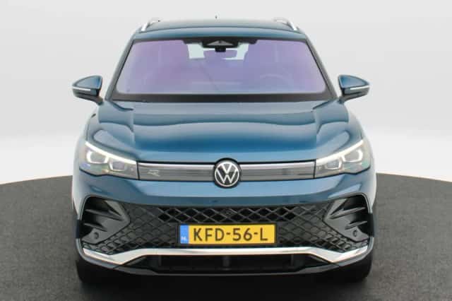 Volkswagen Tiguan (2024) thumbnail 6