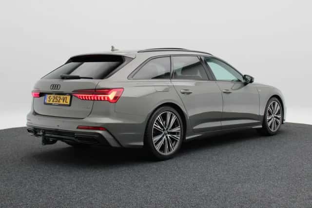 Audi A6 (2023) thumbnail 2