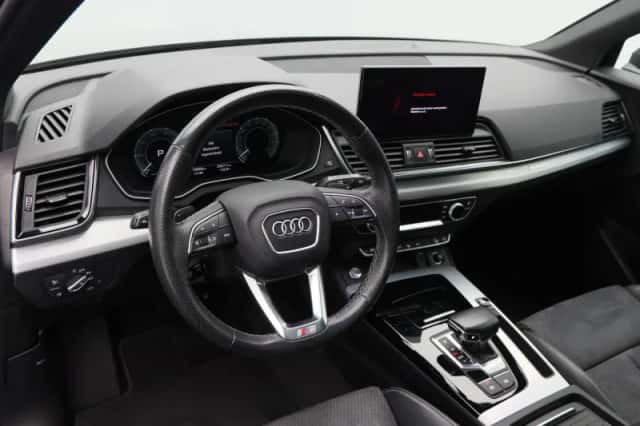 Audi Q5 (2021) thumbnail 4