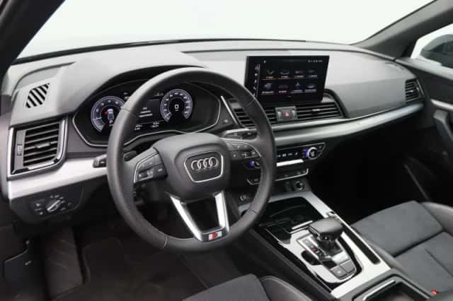 Audi Q5 (2022) thumbnail 4