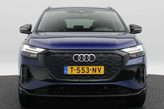 Audi Q4 e-tron (2023) thumbnail 5