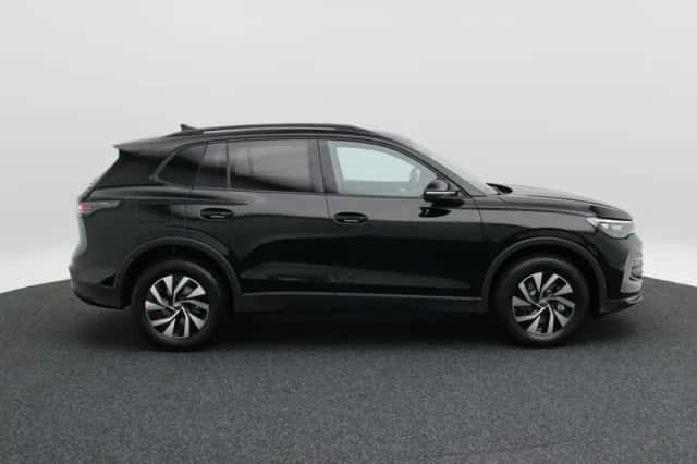 Volkswagen Tiguan (2026) thumbnail 6