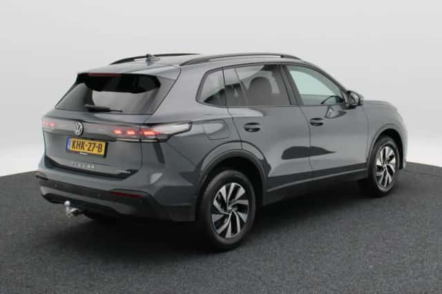 Volkswagen Tiguan (2026) thumbnail 2