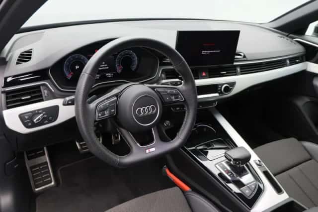 Audi A4 (2024) thumbnail 3