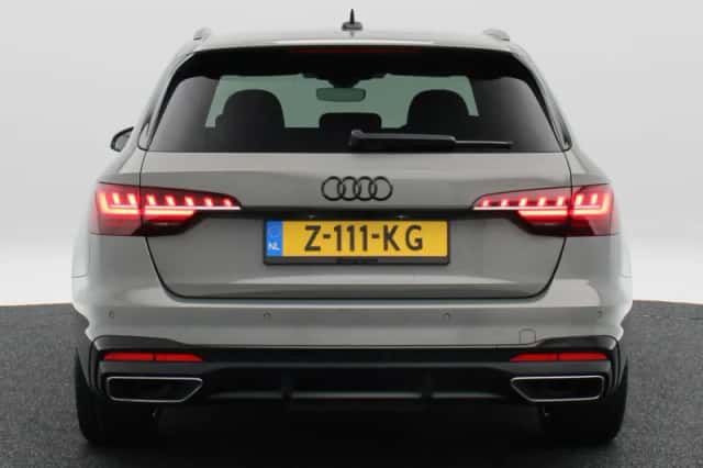 Audi A4 (2024) thumbnail 5
