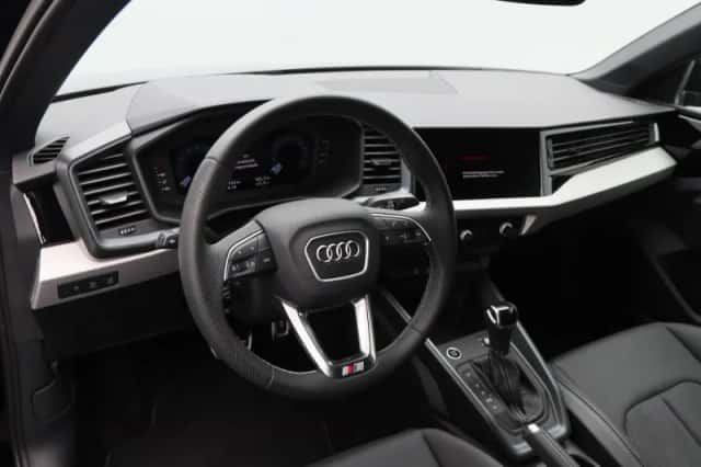 Audi A1 (2025) thumbnail 3