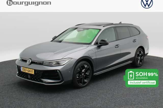 Volkswagen Passat (2025) thumbnail 1