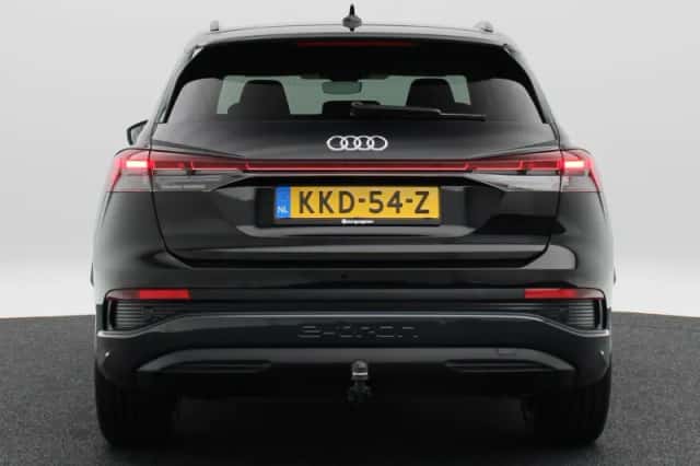 Audi Q4 e-tron (2025) thumbnail 6
